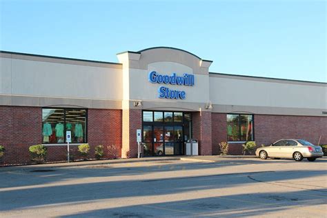 goodwill stores in quad cities.